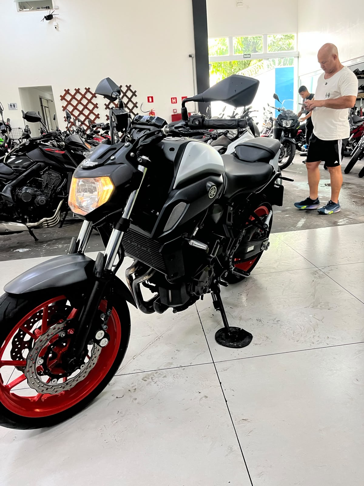 YAMAHA MT-07 ABS