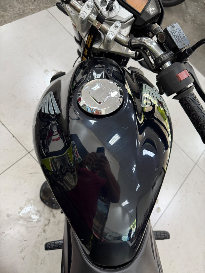 HONDA CB 300R