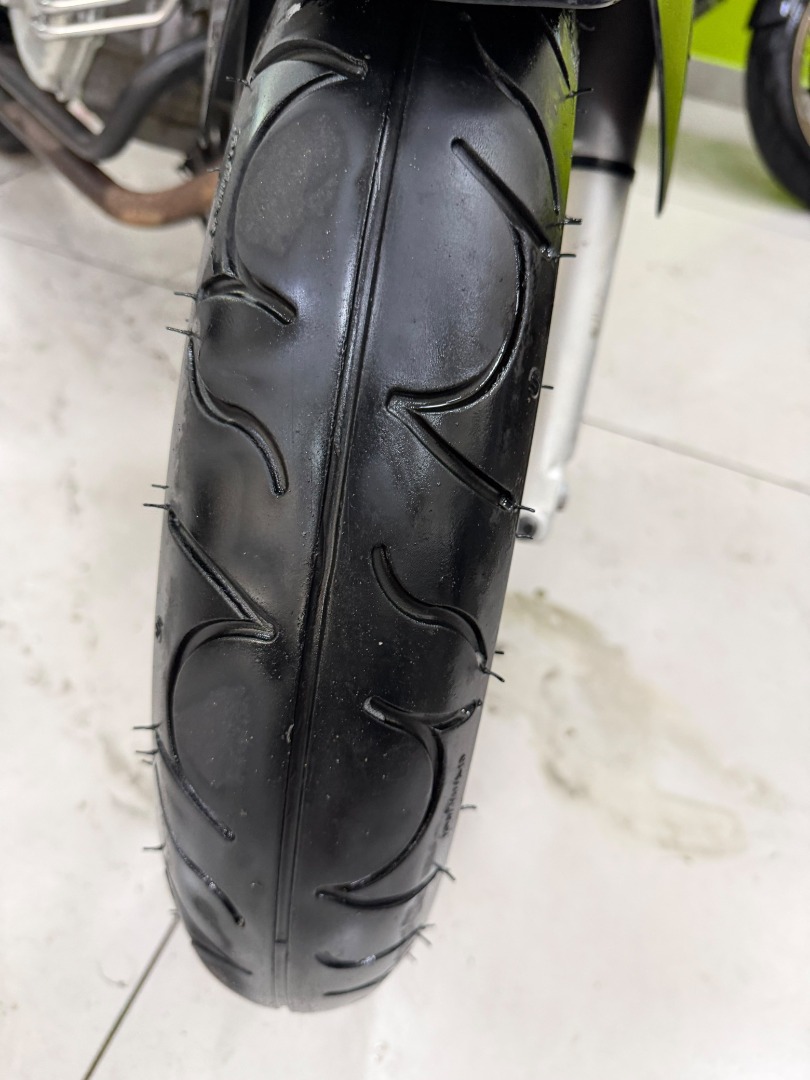 HONDA CB 300R