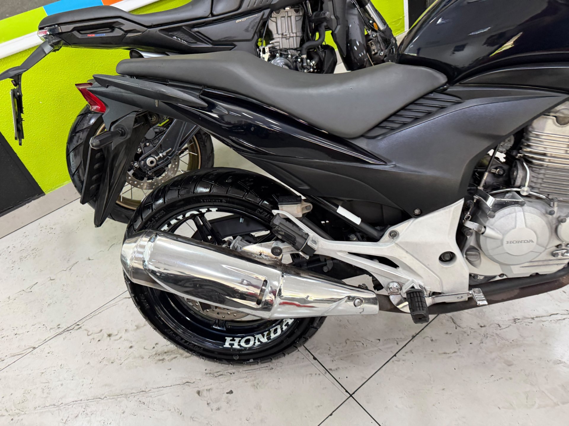 HONDA CB 300R
