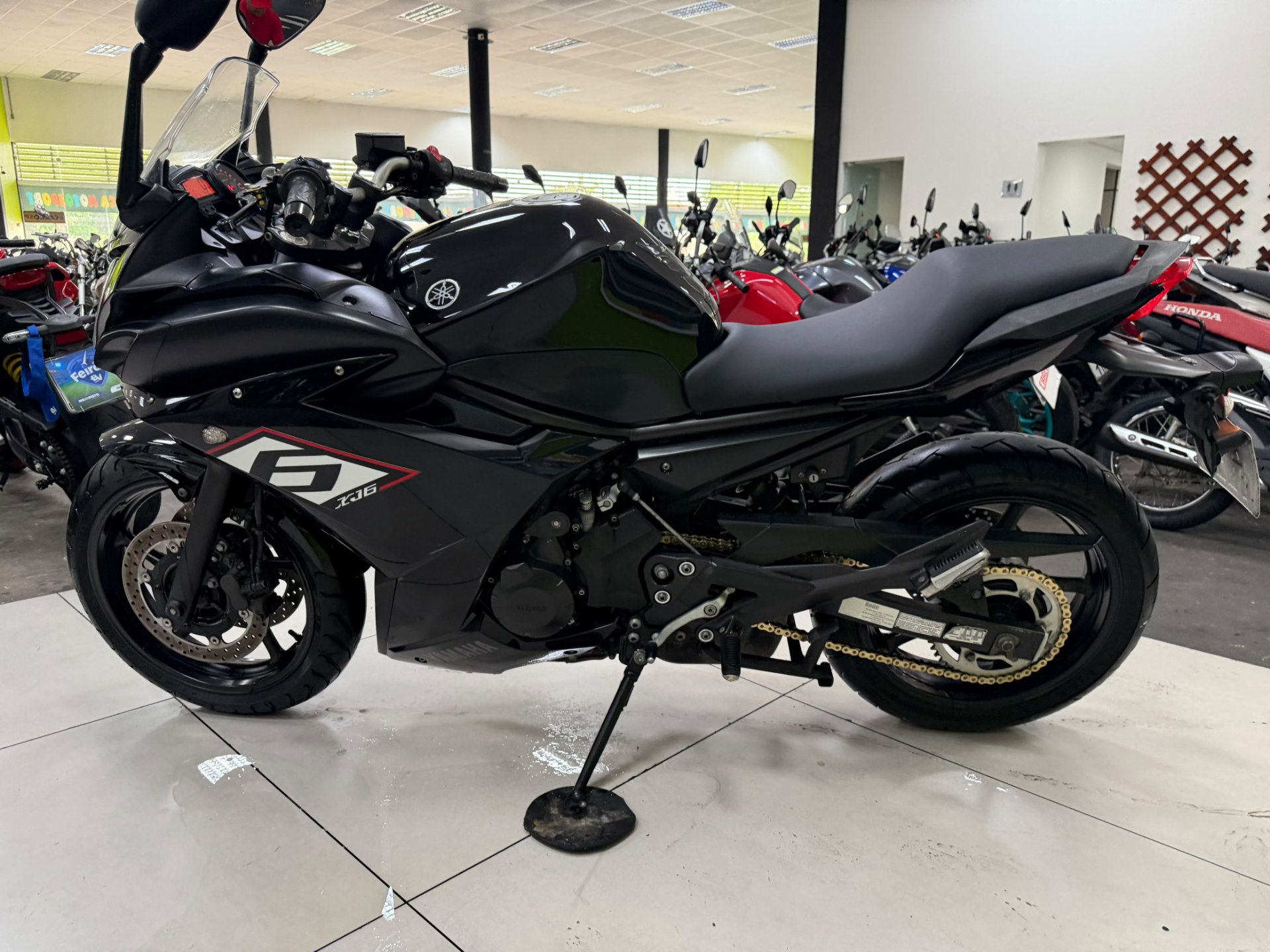 YAMAHA XJ6 F
