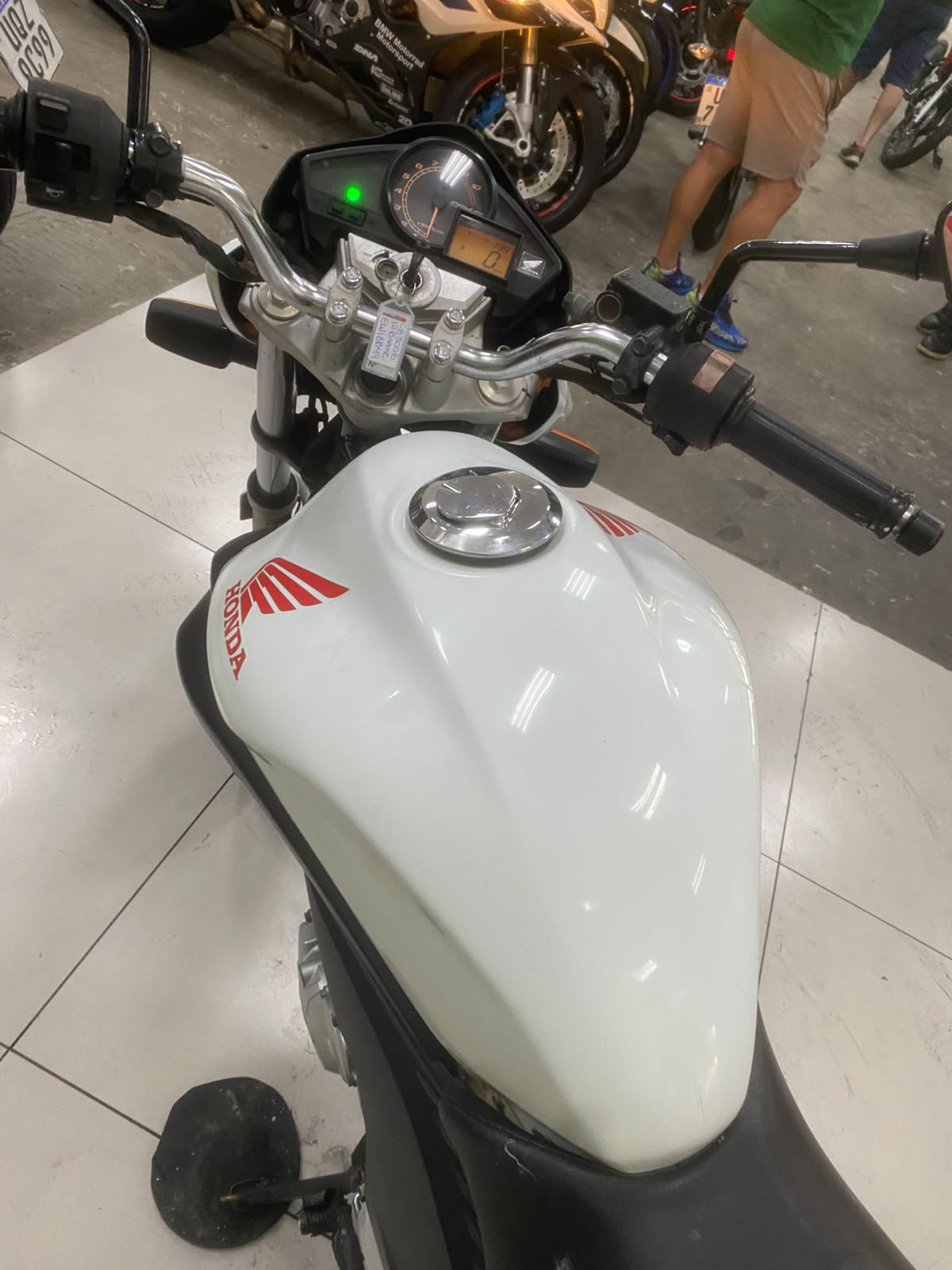 HONDA CB 300R