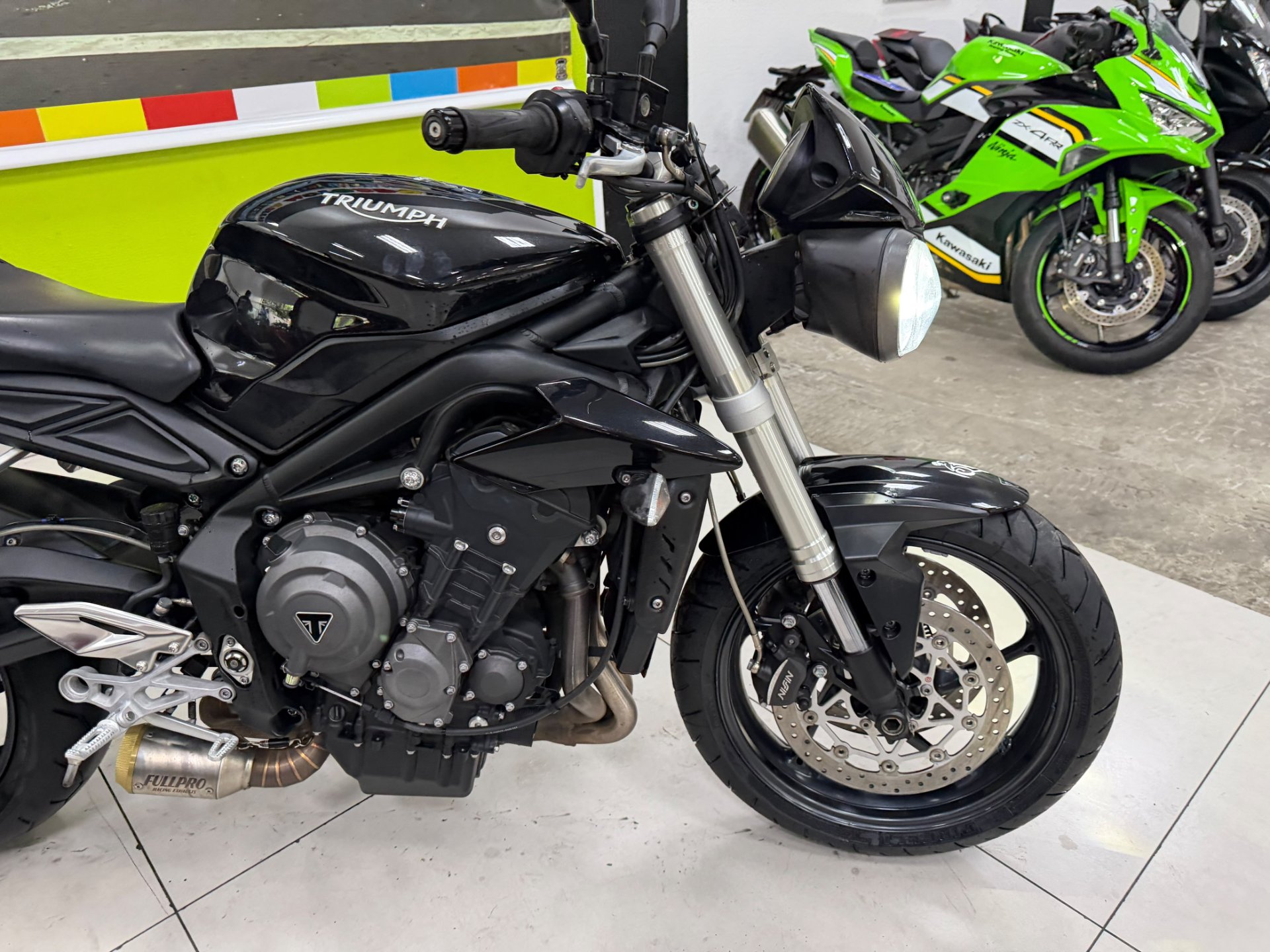 TRIUMPH STREET TRIPLE 765 S