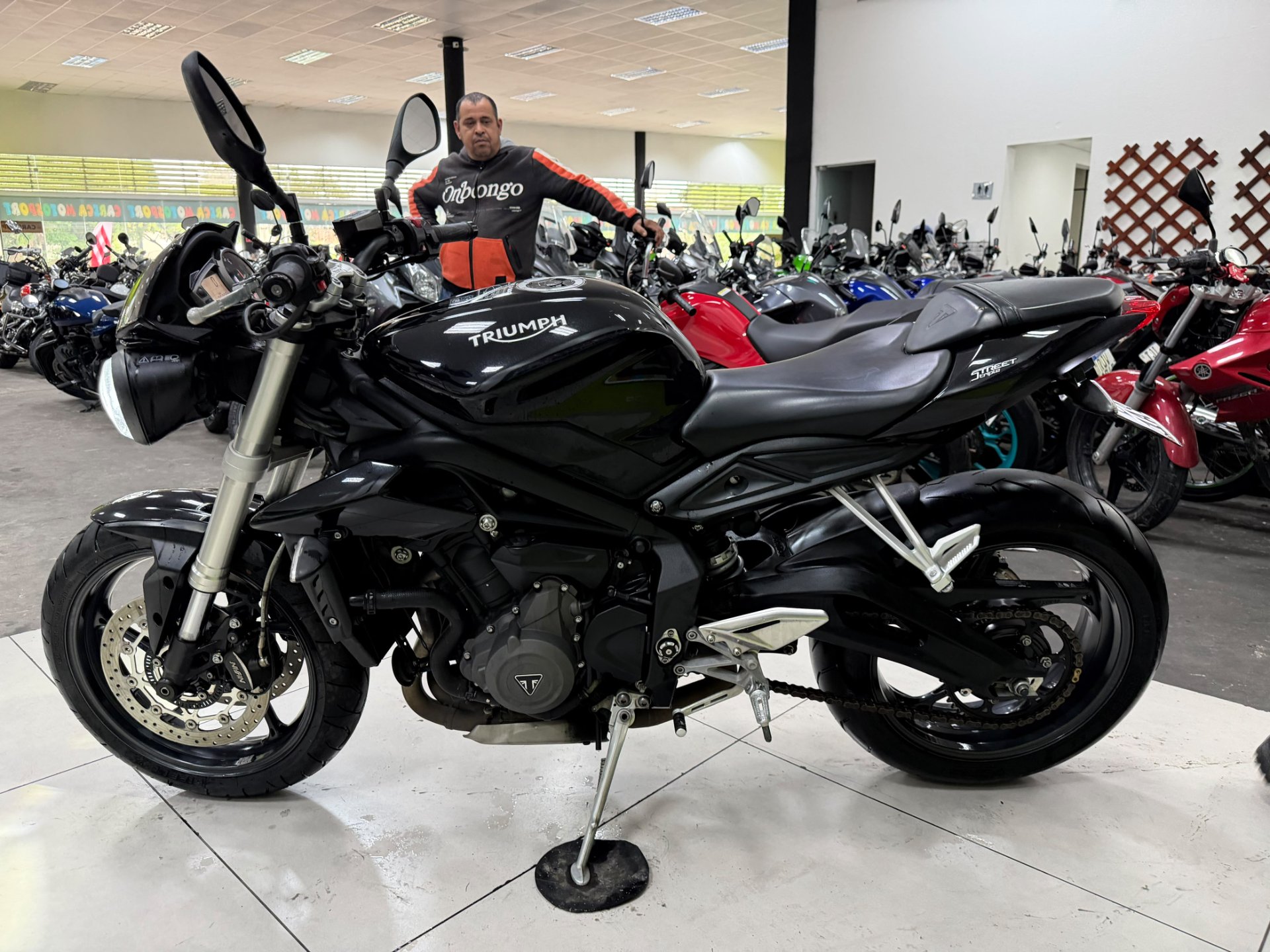 TRIUMPH STREET TRIPLE 765 S