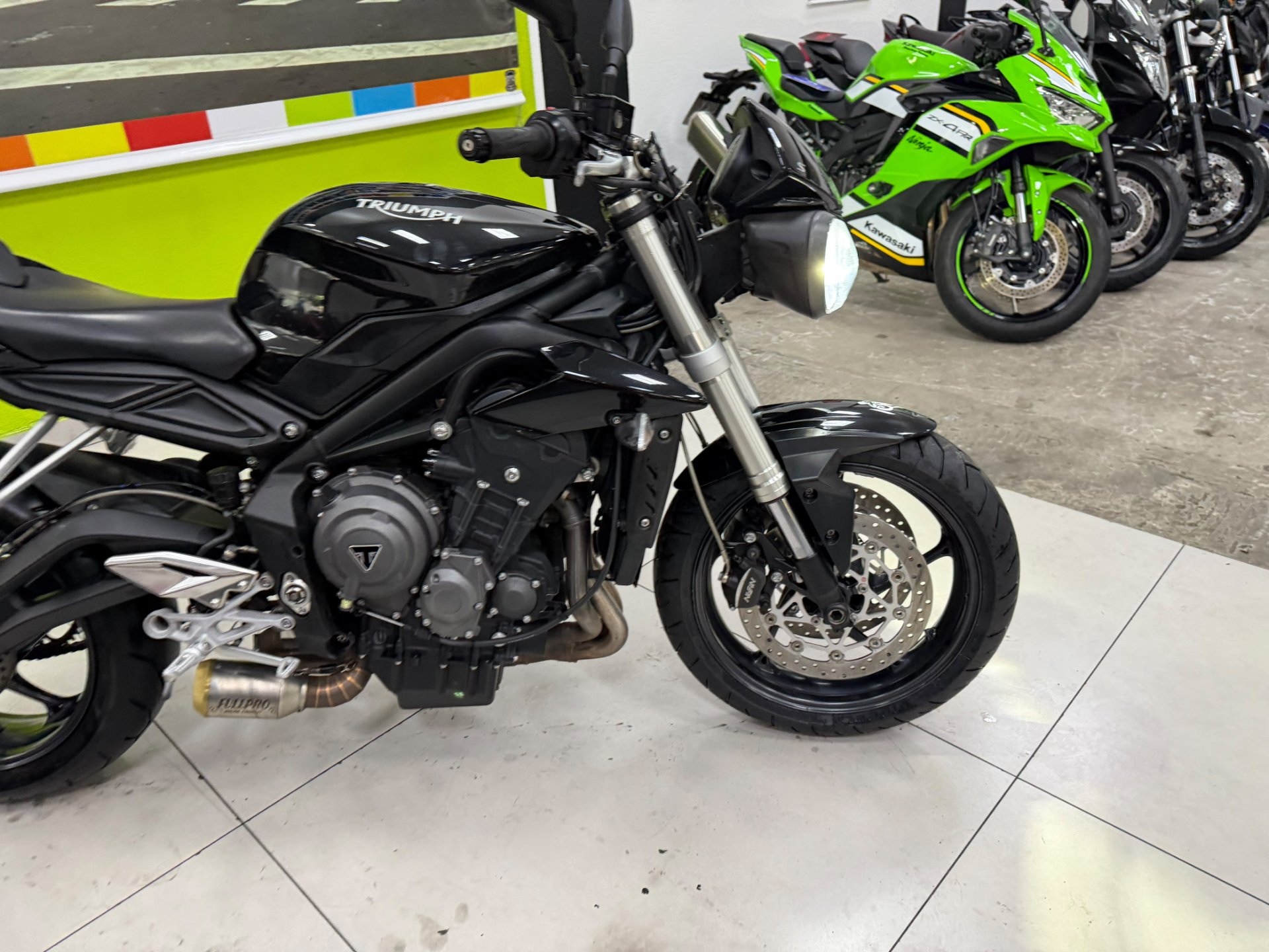 TRIUMPH STREET TRIPLE 765 S