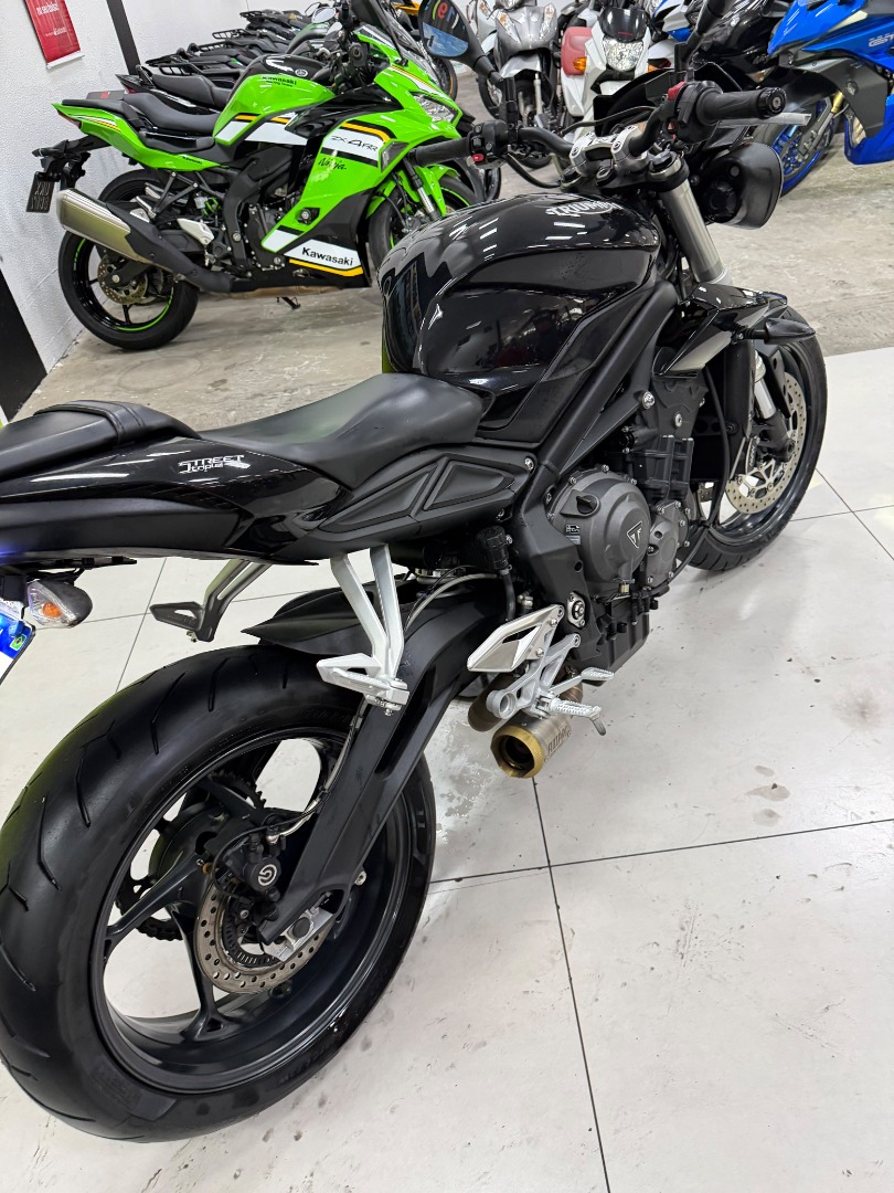 TRIUMPH STREET TRIPLE 765 S