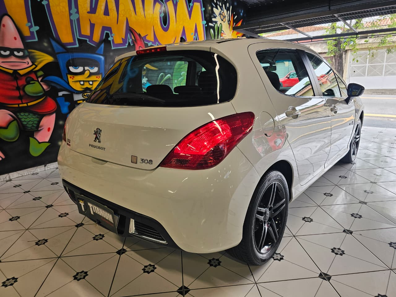 PEUGEOT 308