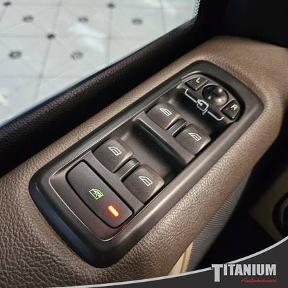 LAND ROVER DISCOVERY 4