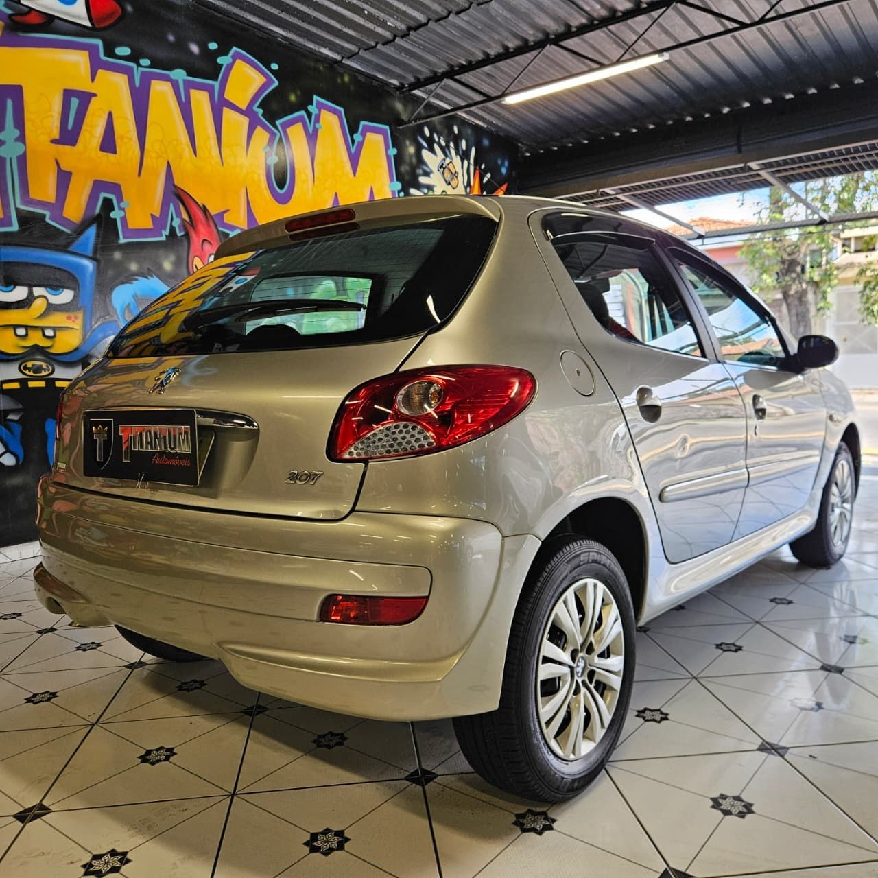 PEUGEOT 207