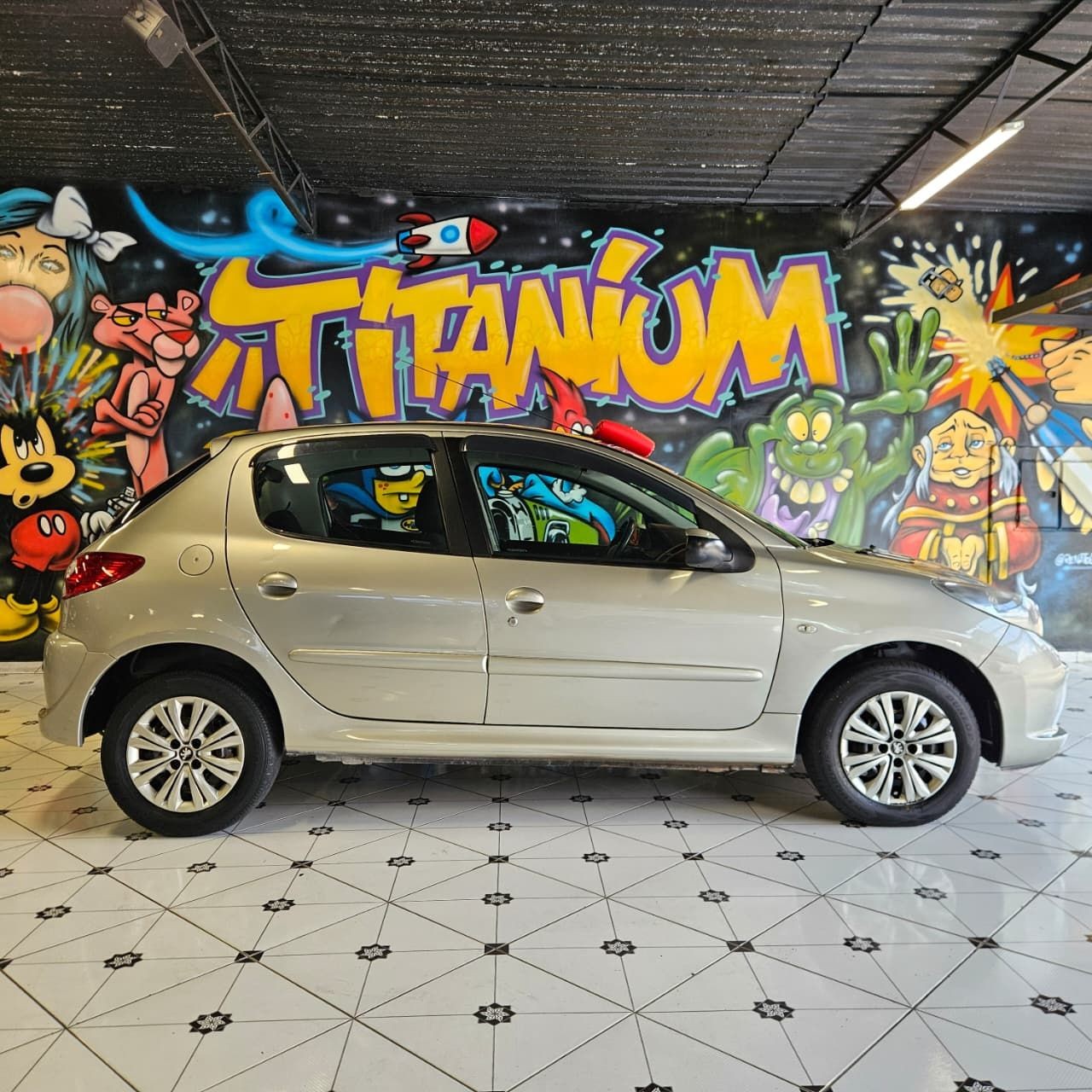 PEUGEOT 207