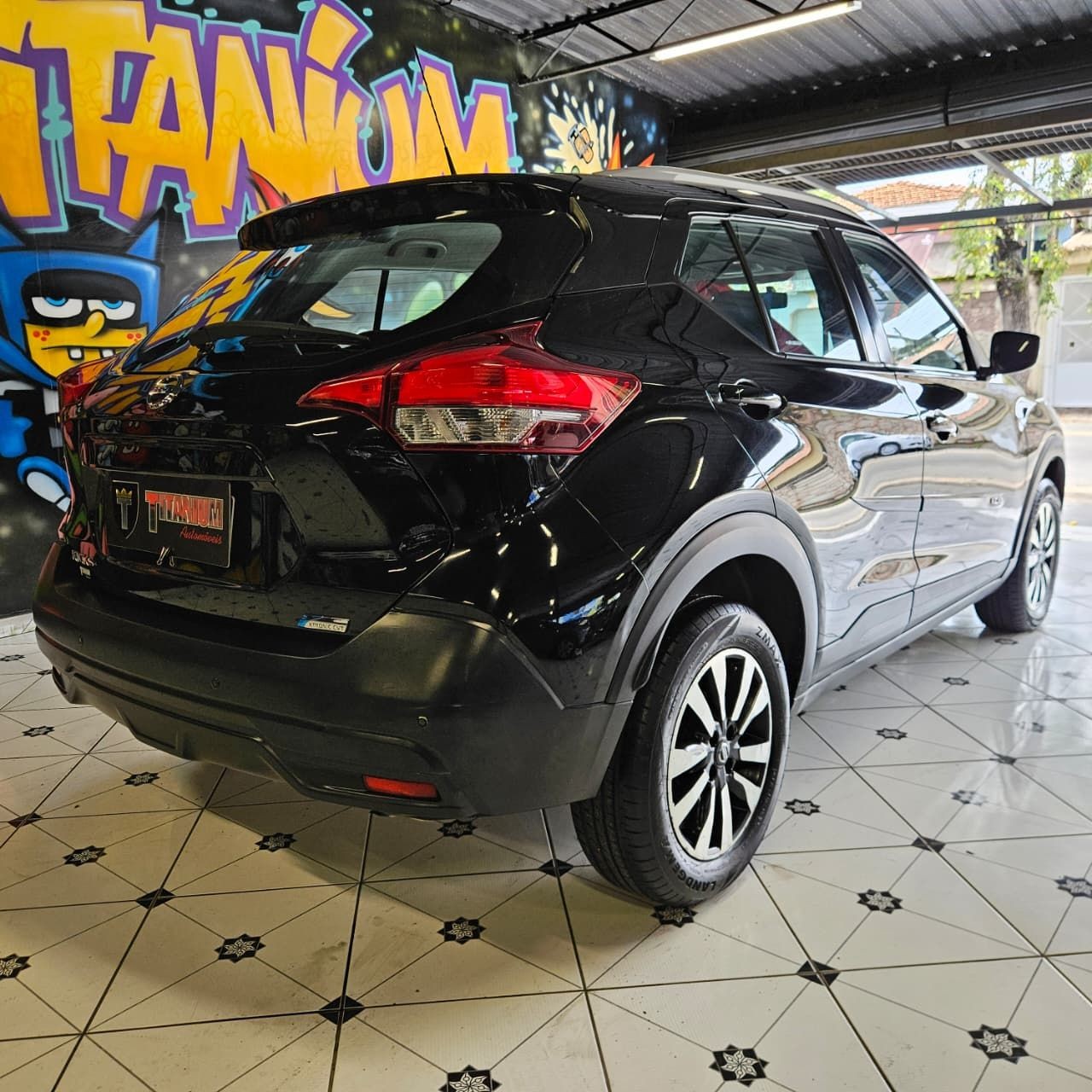 NISSAN KICKS
