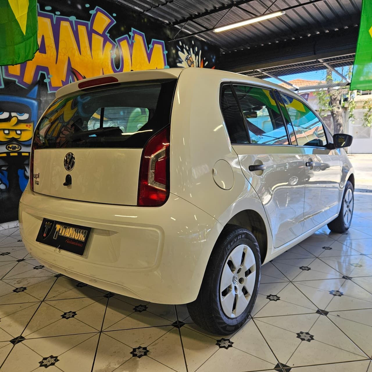 VOLKSWAGEN UP