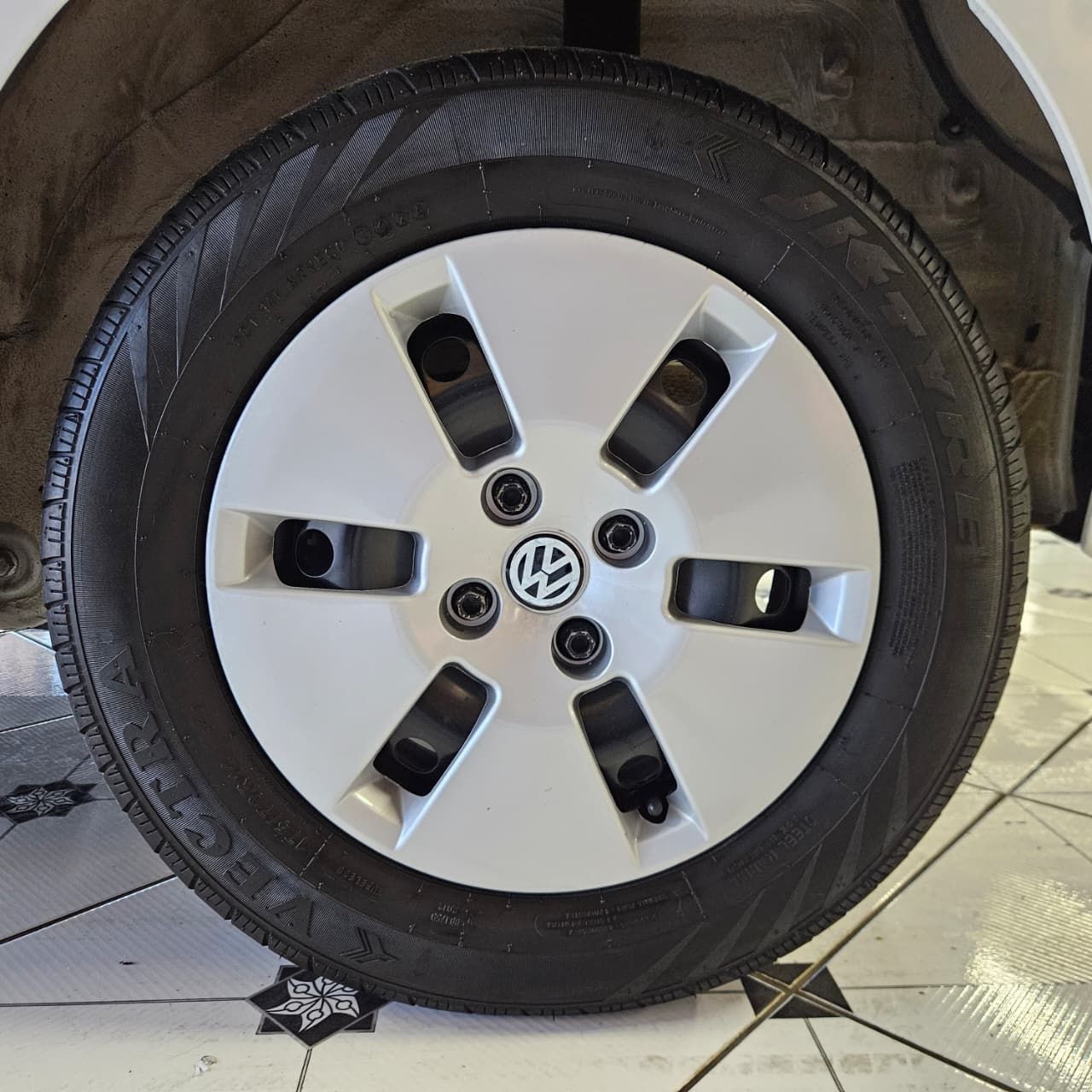 VOLKSWAGEN UP