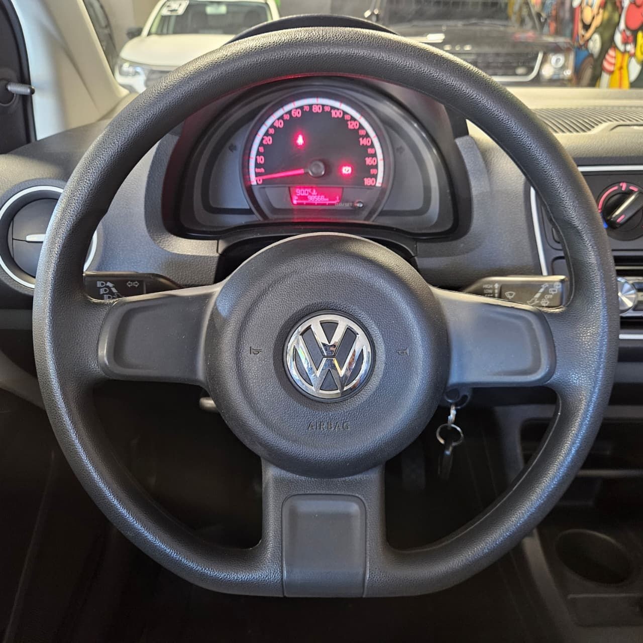 VOLKSWAGEN UP