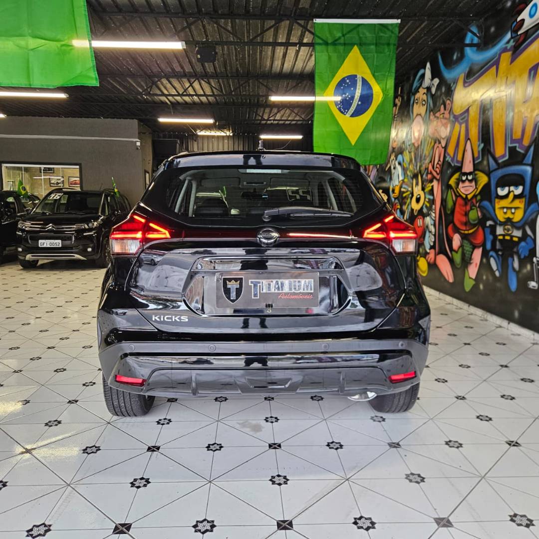 NISSAN KICKS