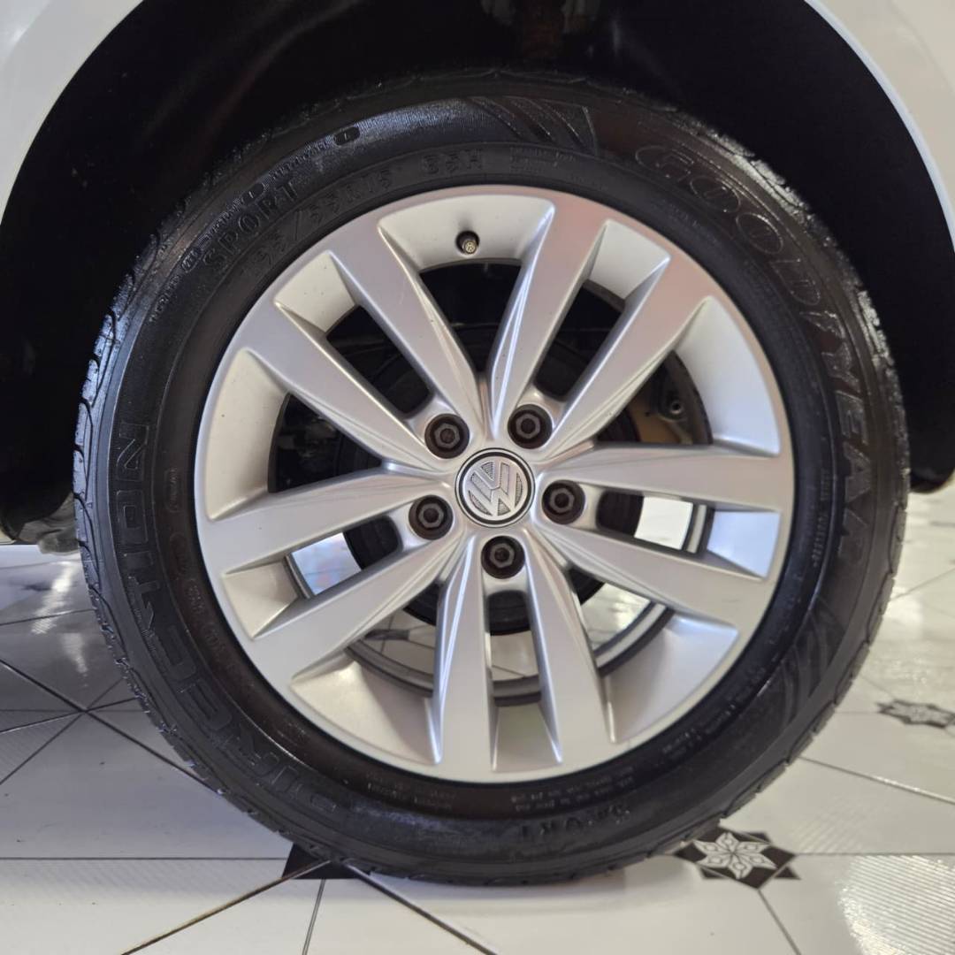 VOLKSWAGEN FOX