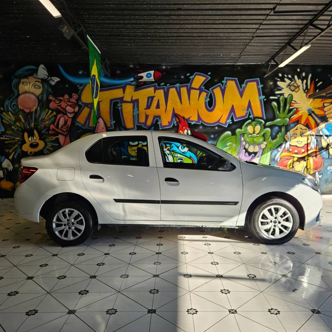 RENAULT LOGAN