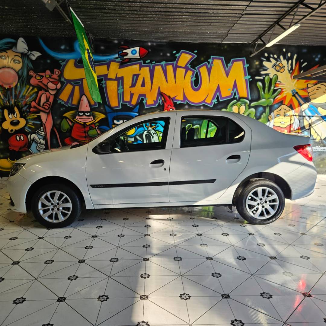 RENAULT LOGAN