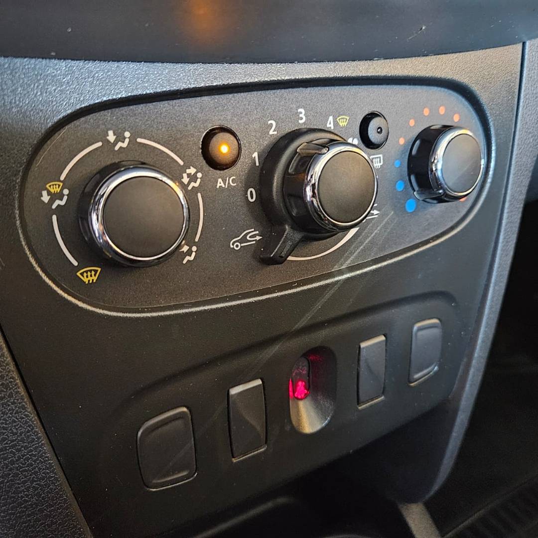 RENAULT LOGAN