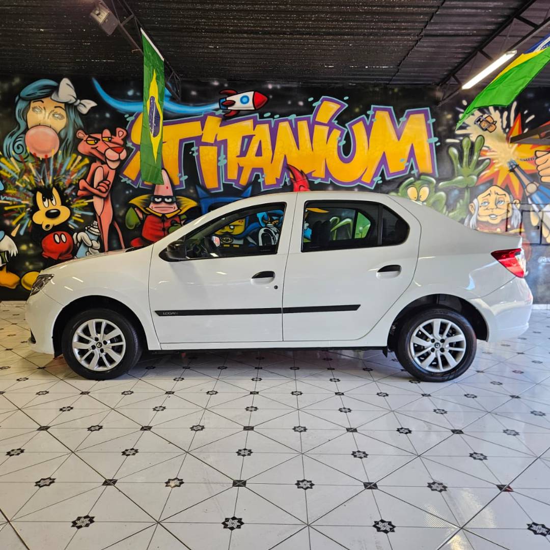 RENAULT LOGAN