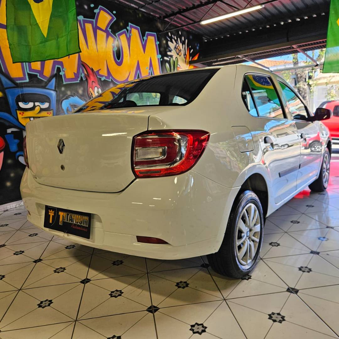 RENAULT LOGAN