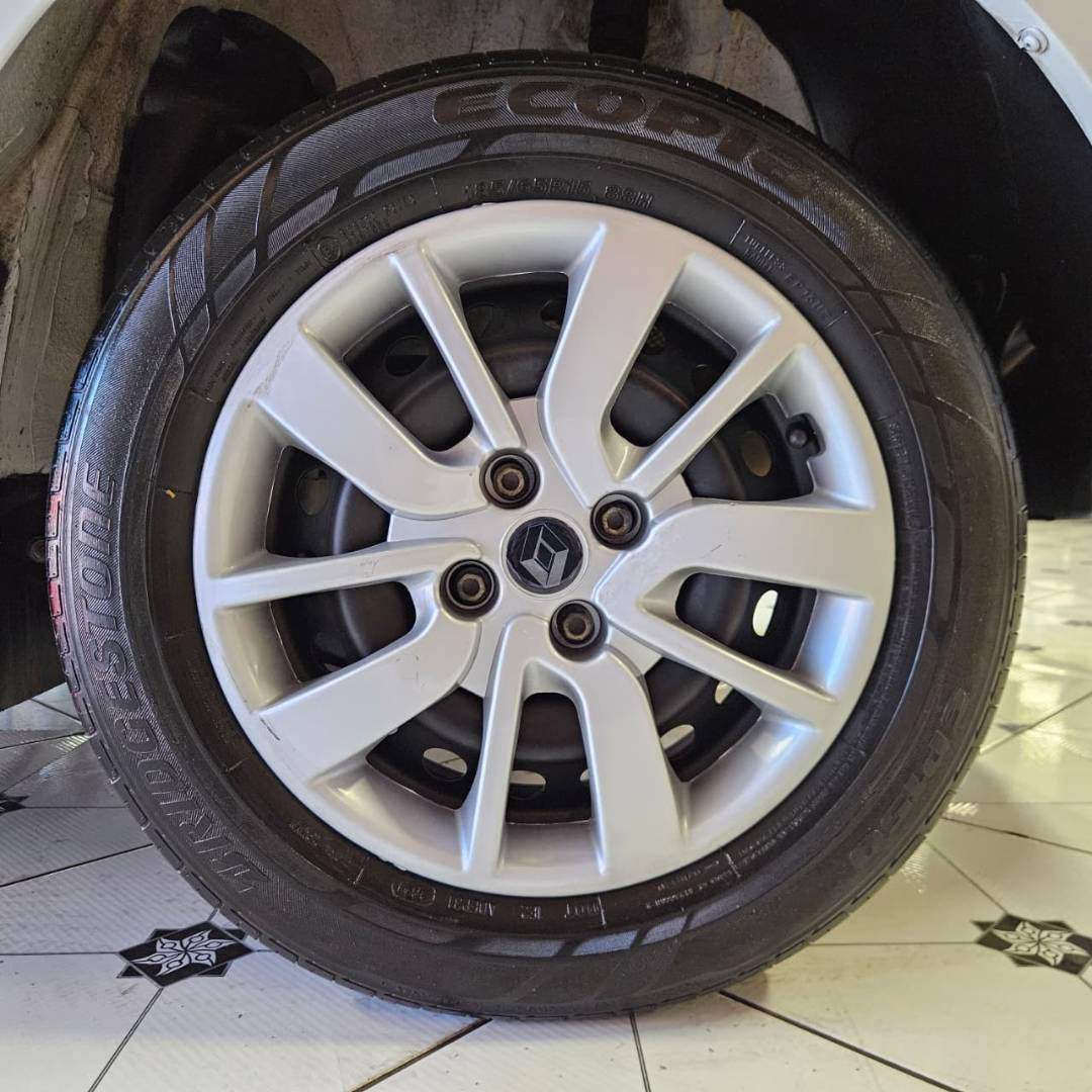 RENAULT LOGAN