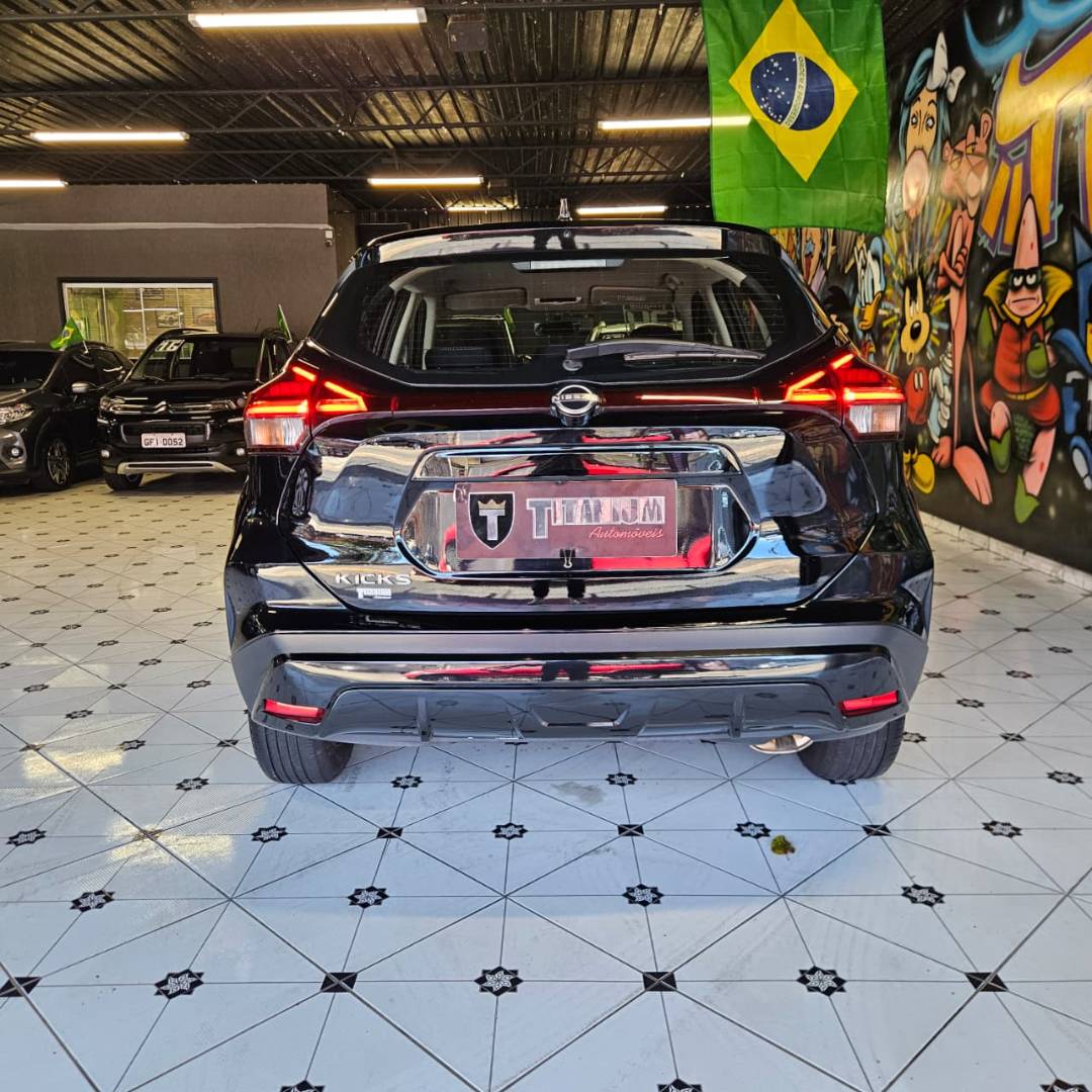 NISSAN KICKS