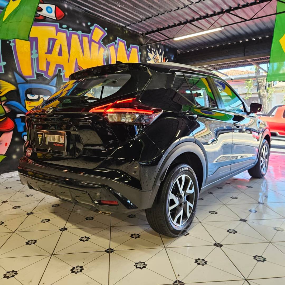 NISSAN KICKS