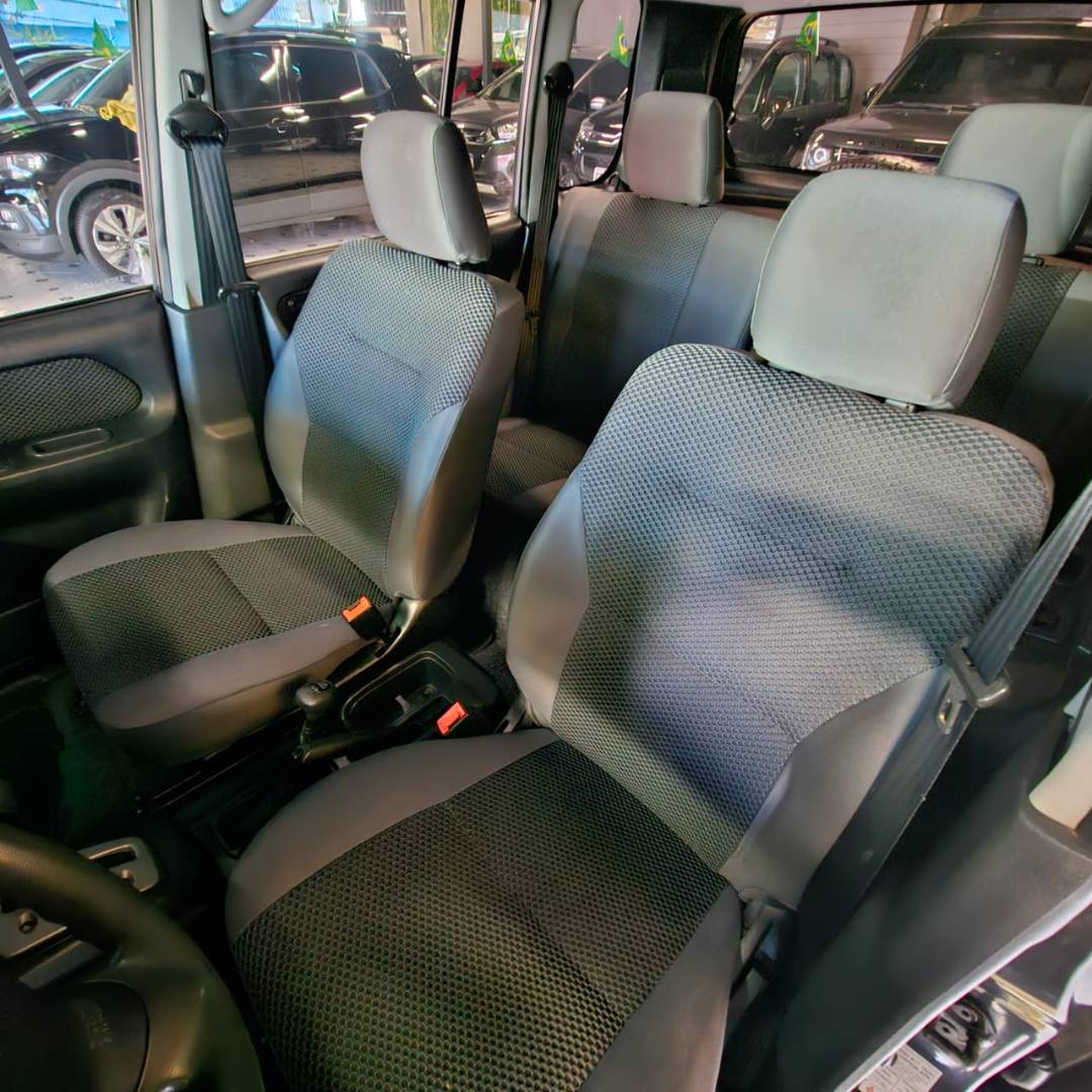 MITSUBISHI PAJERO TR4