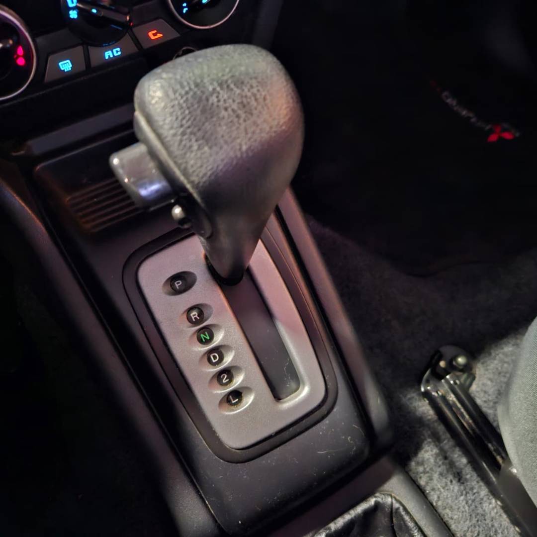 MITSUBISHI PAJERO TR4