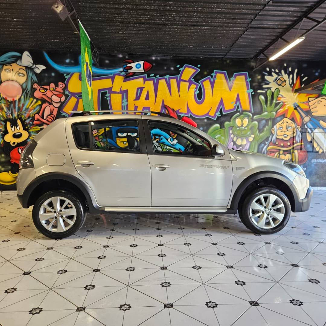RENAULT SANDERO
