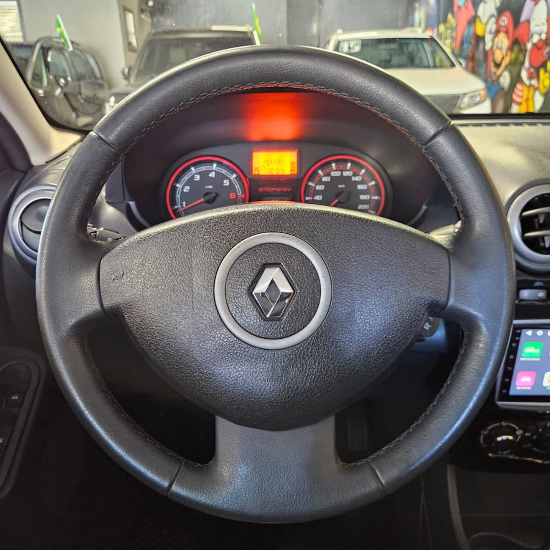RENAULT SANDERO