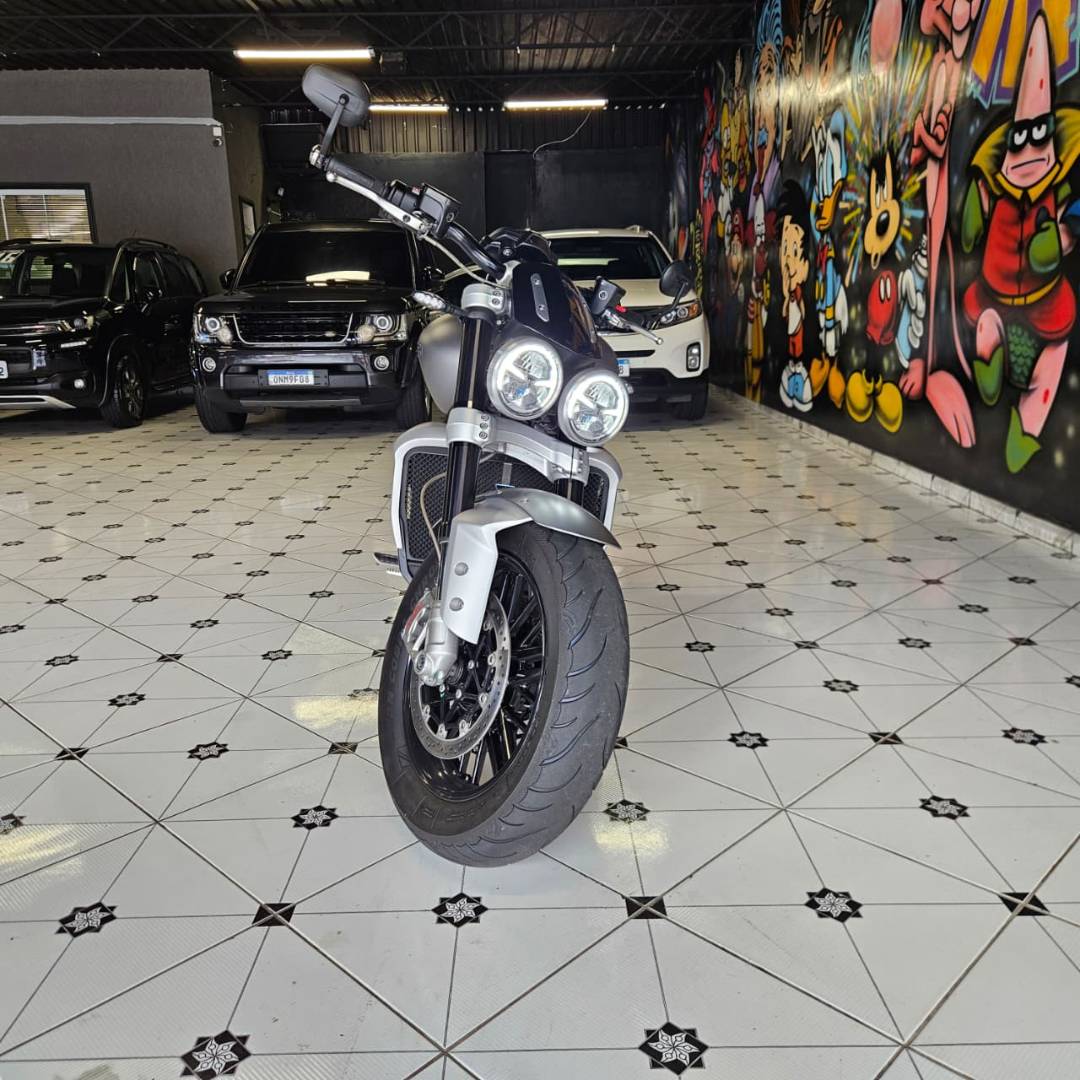 TRIUMPH ROCKET III R