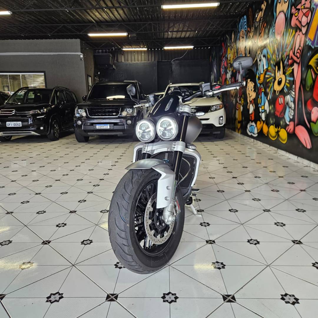 TRIUMPH ROCKET III R