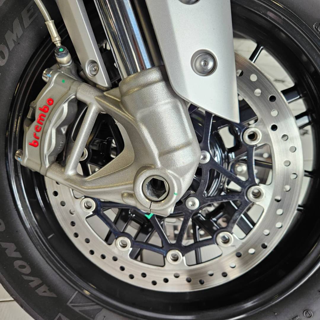 TRIUMPH ROCKET III R