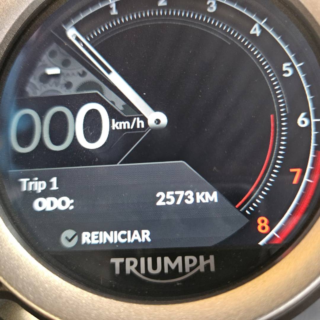 TRIUMPH ROCKET III R