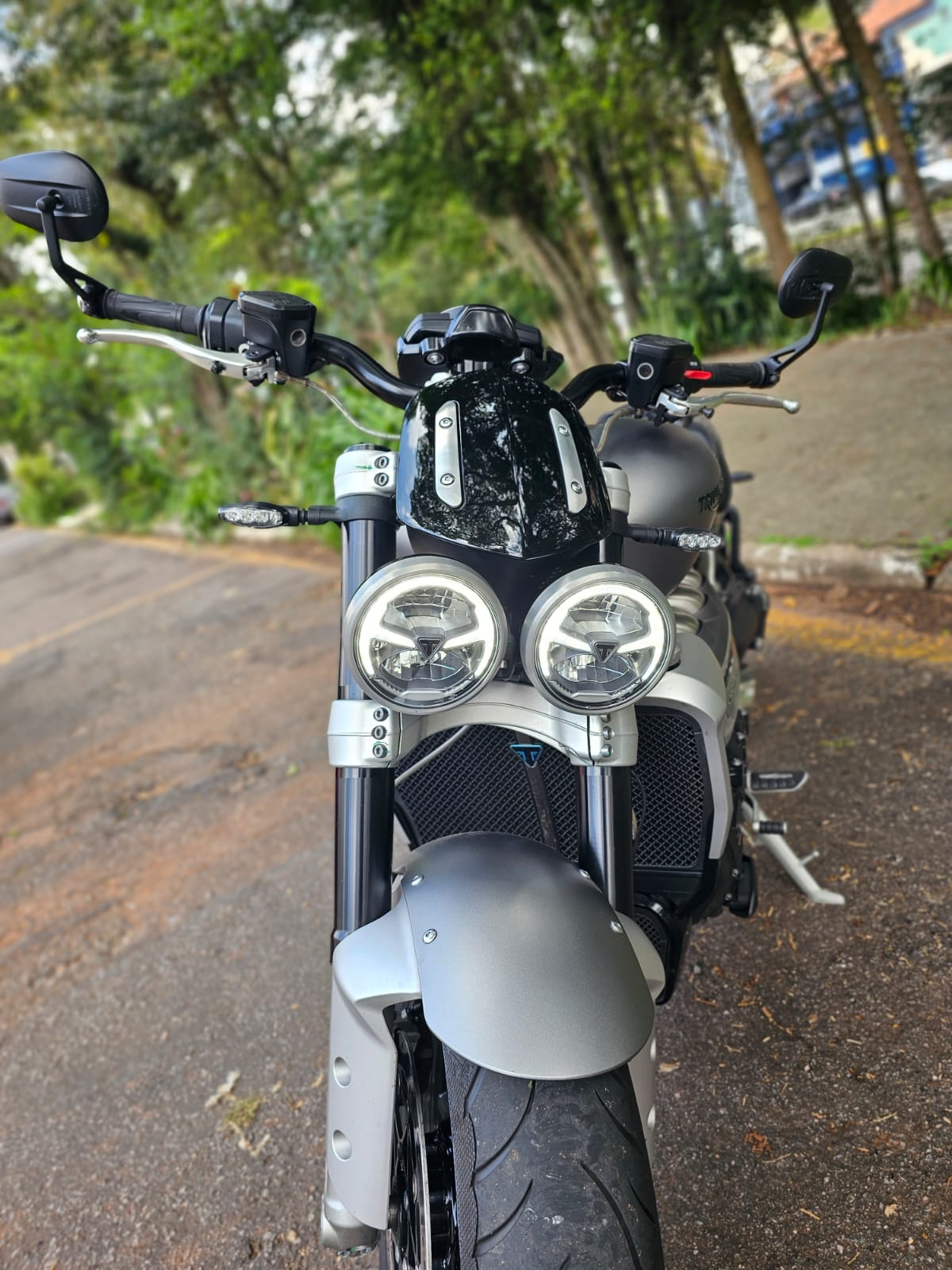 TRIUMPH ROCKET III R