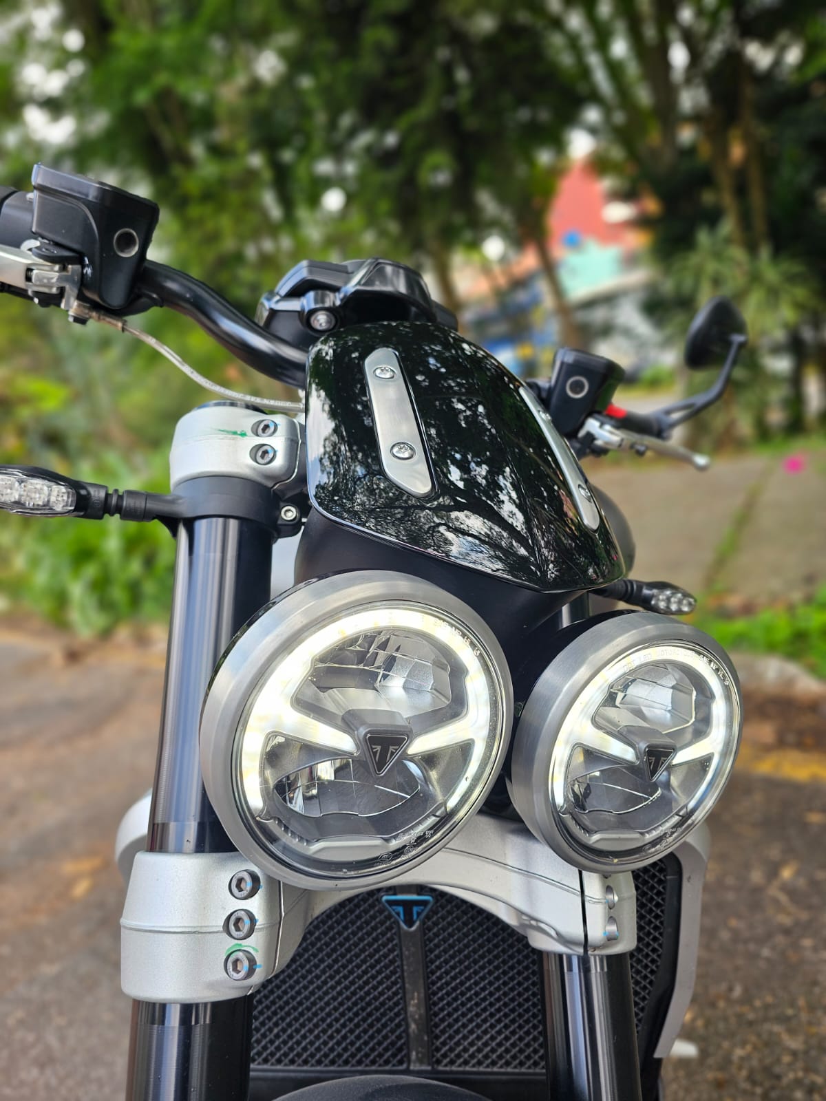 TRIUMPH ROCKET III R