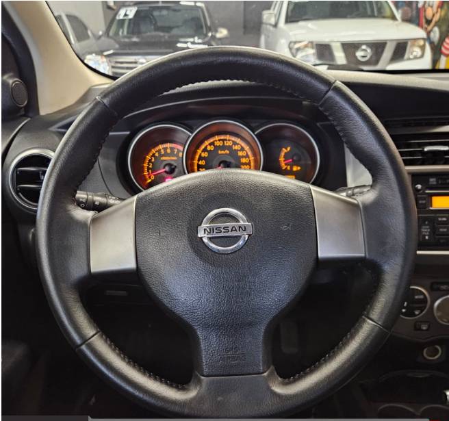 NISSAN GRAND LIVINA