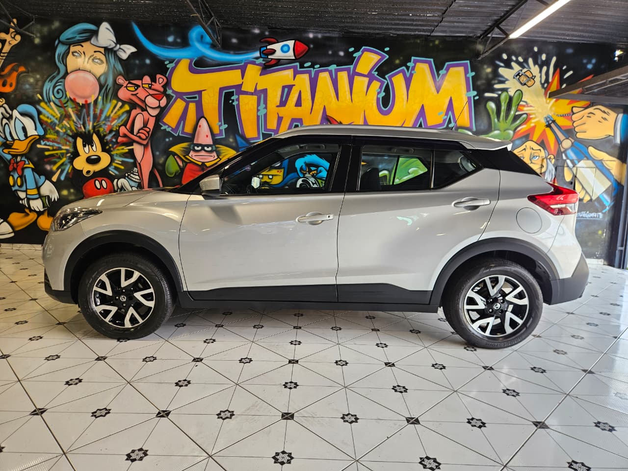 NISSAN KICKS