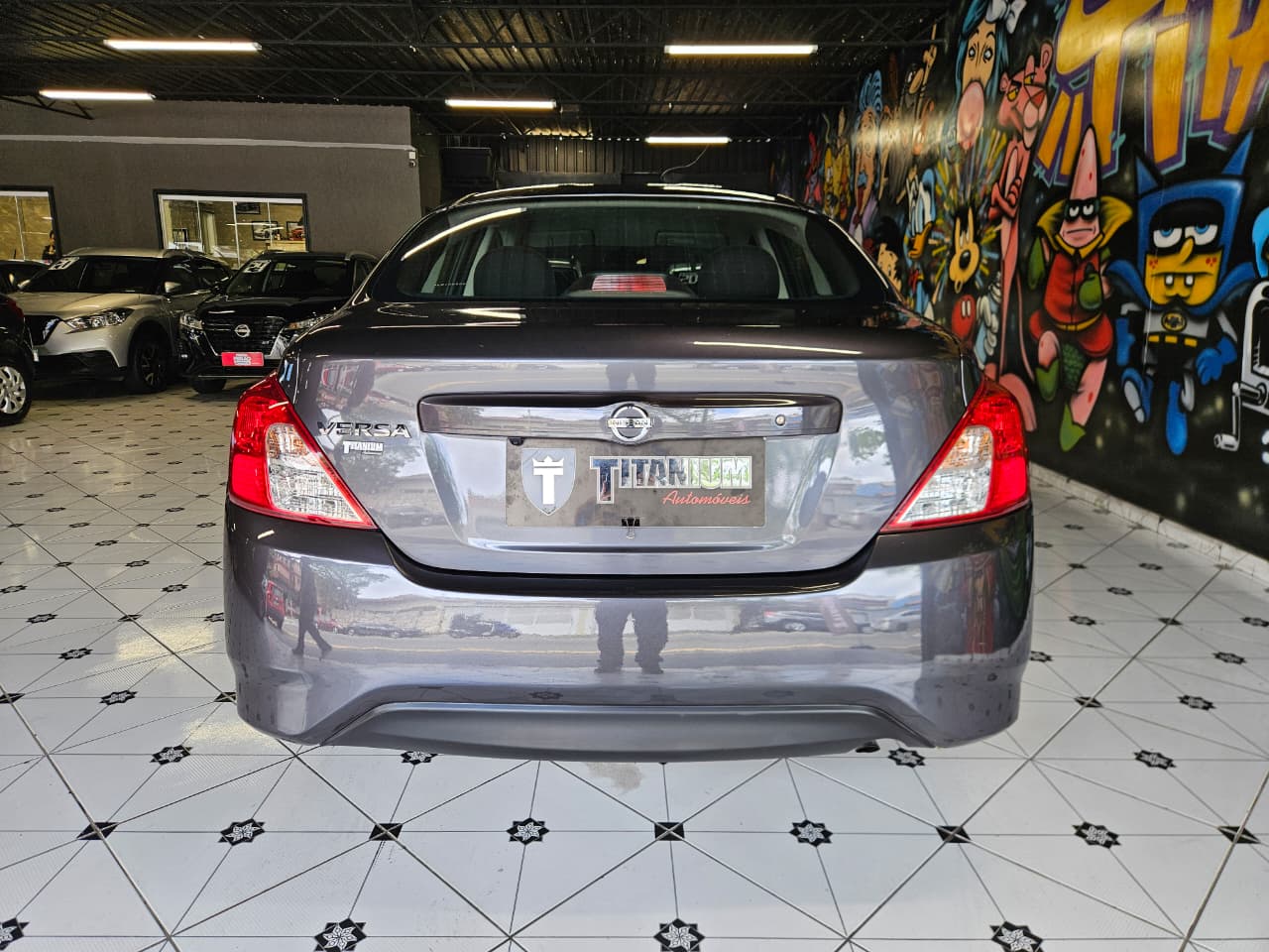 NISSAN VERSA