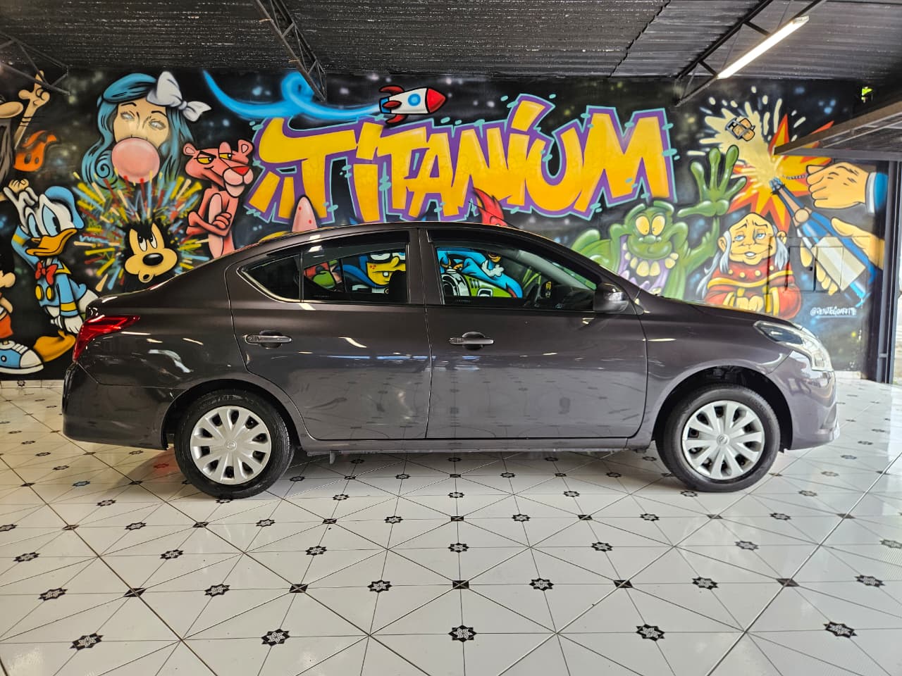 NISSAN VERSA