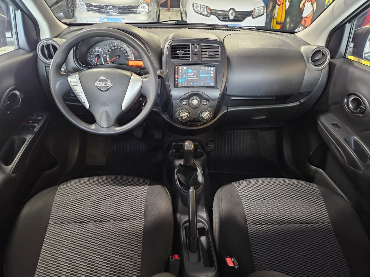 NISSAN VERSA