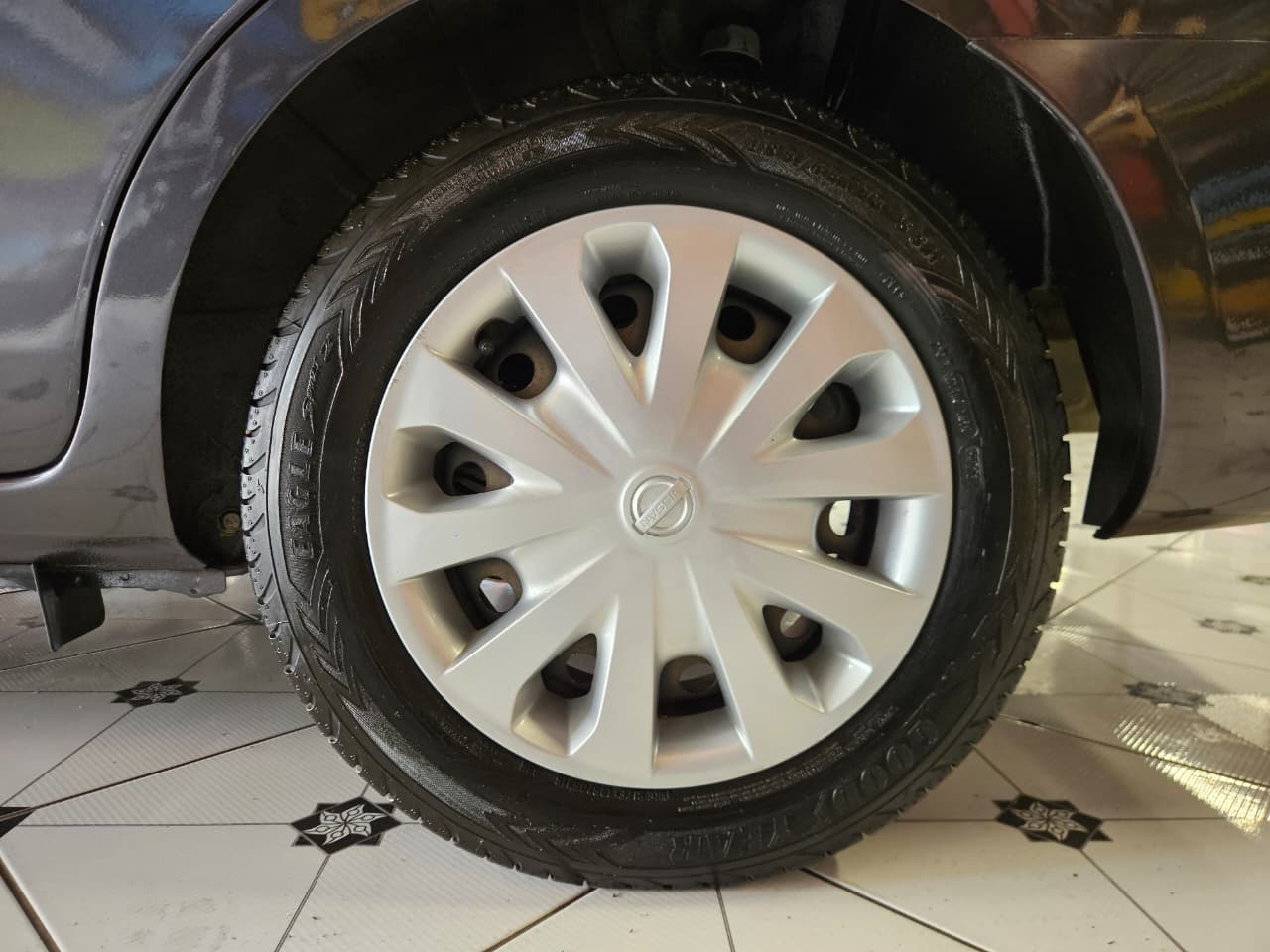 NISSAN VERSA