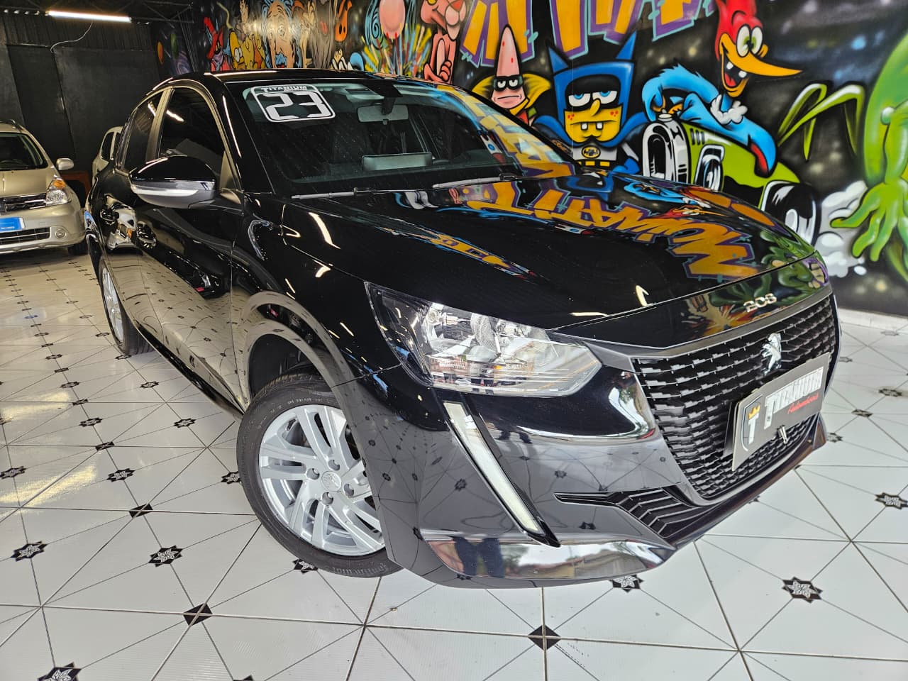 PEUGEOT 208