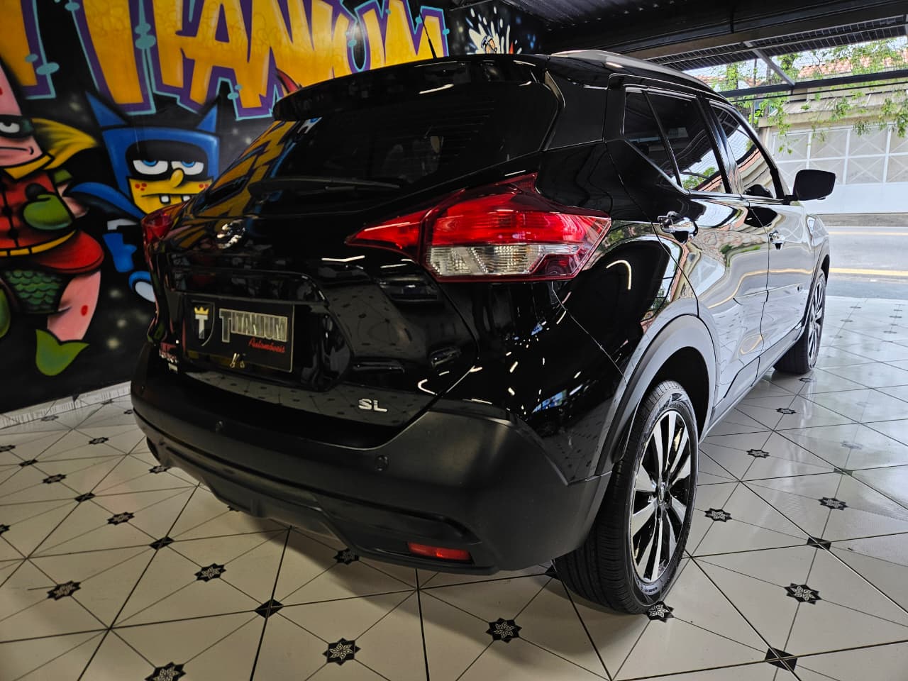 NISSAN KICKS