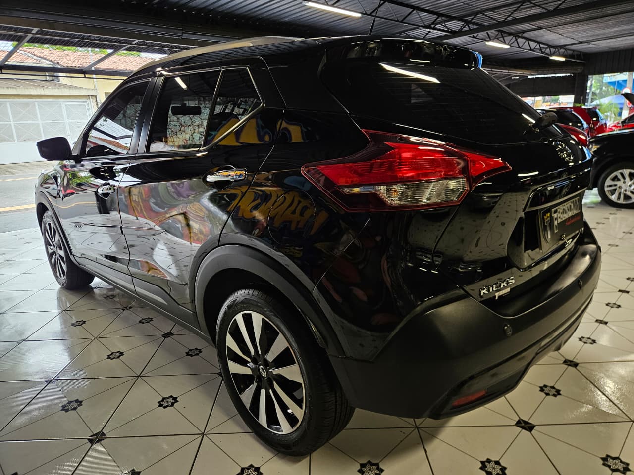 NISSAN KICKS