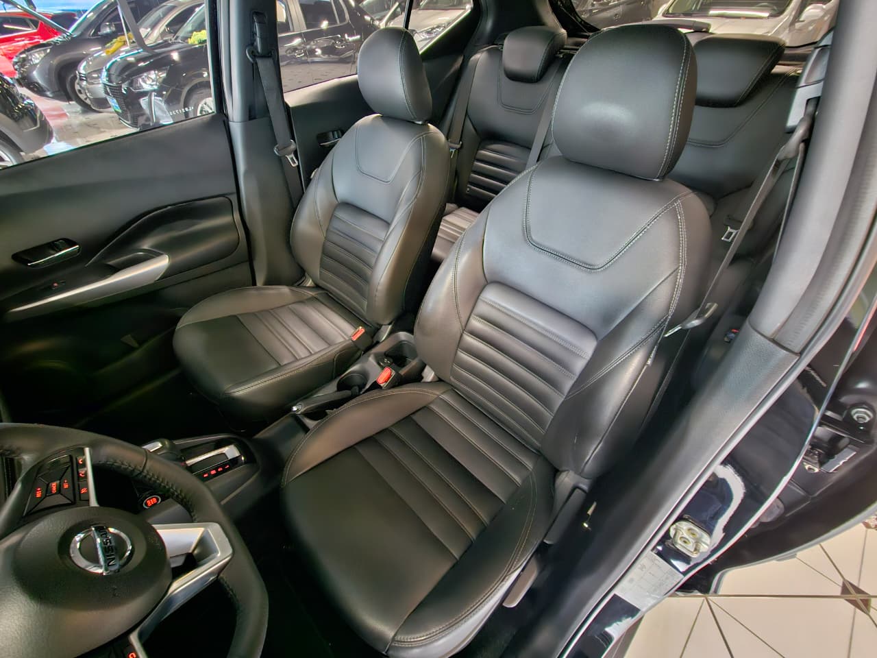NISSAN KICKS