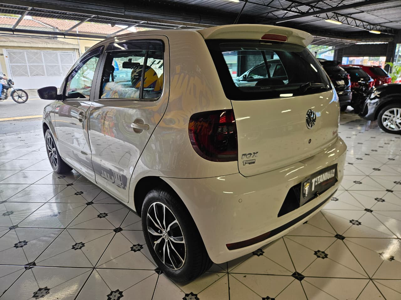 VOLKSWAGEN FOX