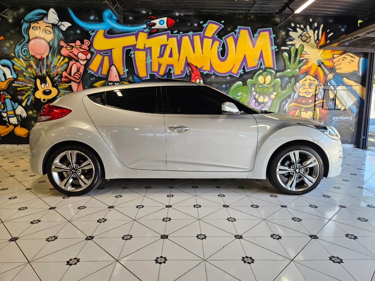 HYUNDAI VELOSTER